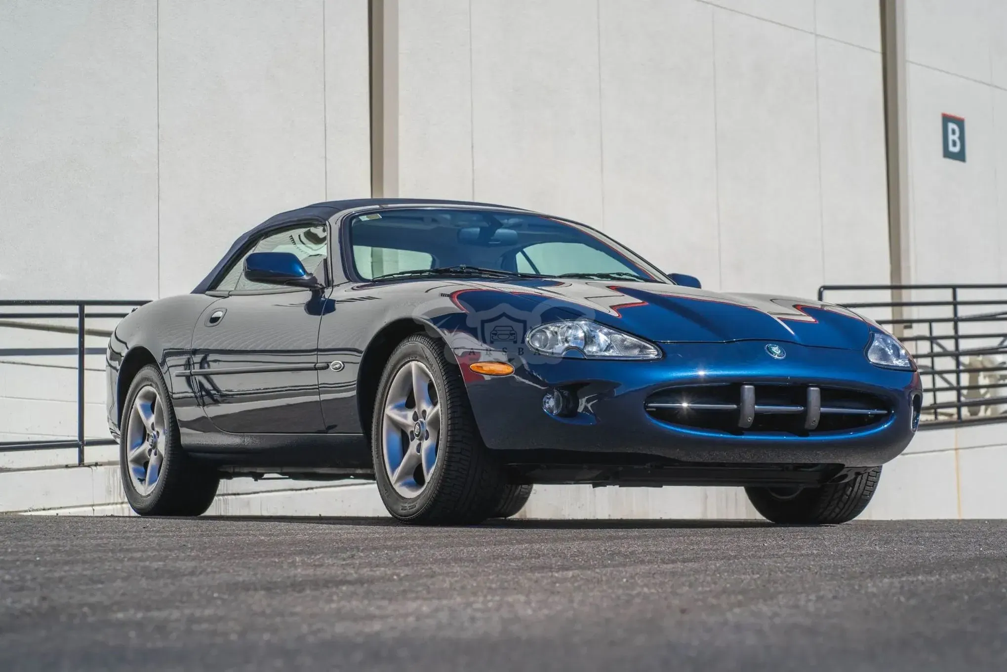 Jaguar XK 2000
