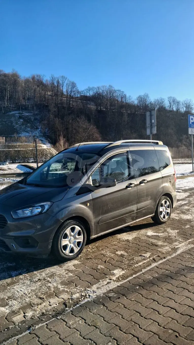 Ford Tourneo Courier 1.0 EcoBoost Titanium 2019