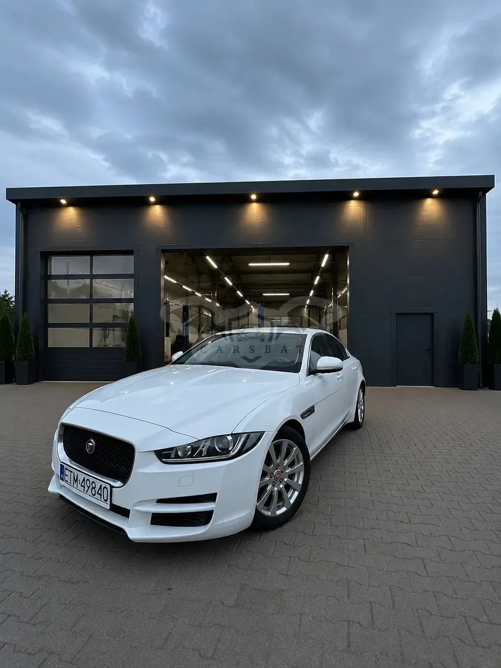 Jaguar XE 2016