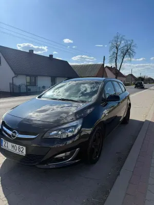 Opel Astra J 1.4 Turbo 2012