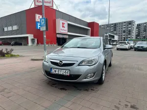 Opel Astra J 1.4 Turbo Cosmo 2010