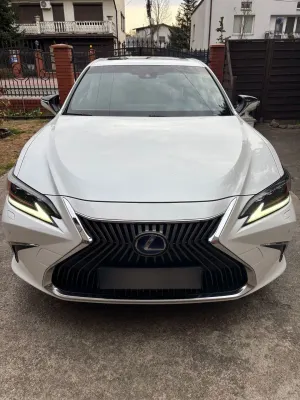 Lexus ES 2020
