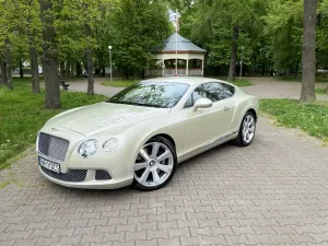 Bentley Continental W12 2012