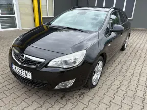 Opel Astra J 1.4 T Cosmo 2011