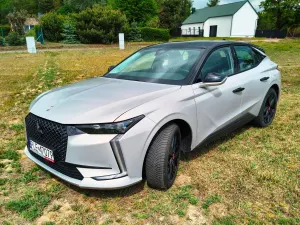 DS DS4 II 1.6 E-Tense Performance Line 2022