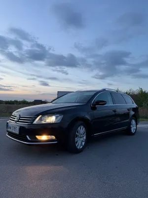 Volkswagen Passat B7 2.0 TDI BlueMotion Technology Highline 2012
