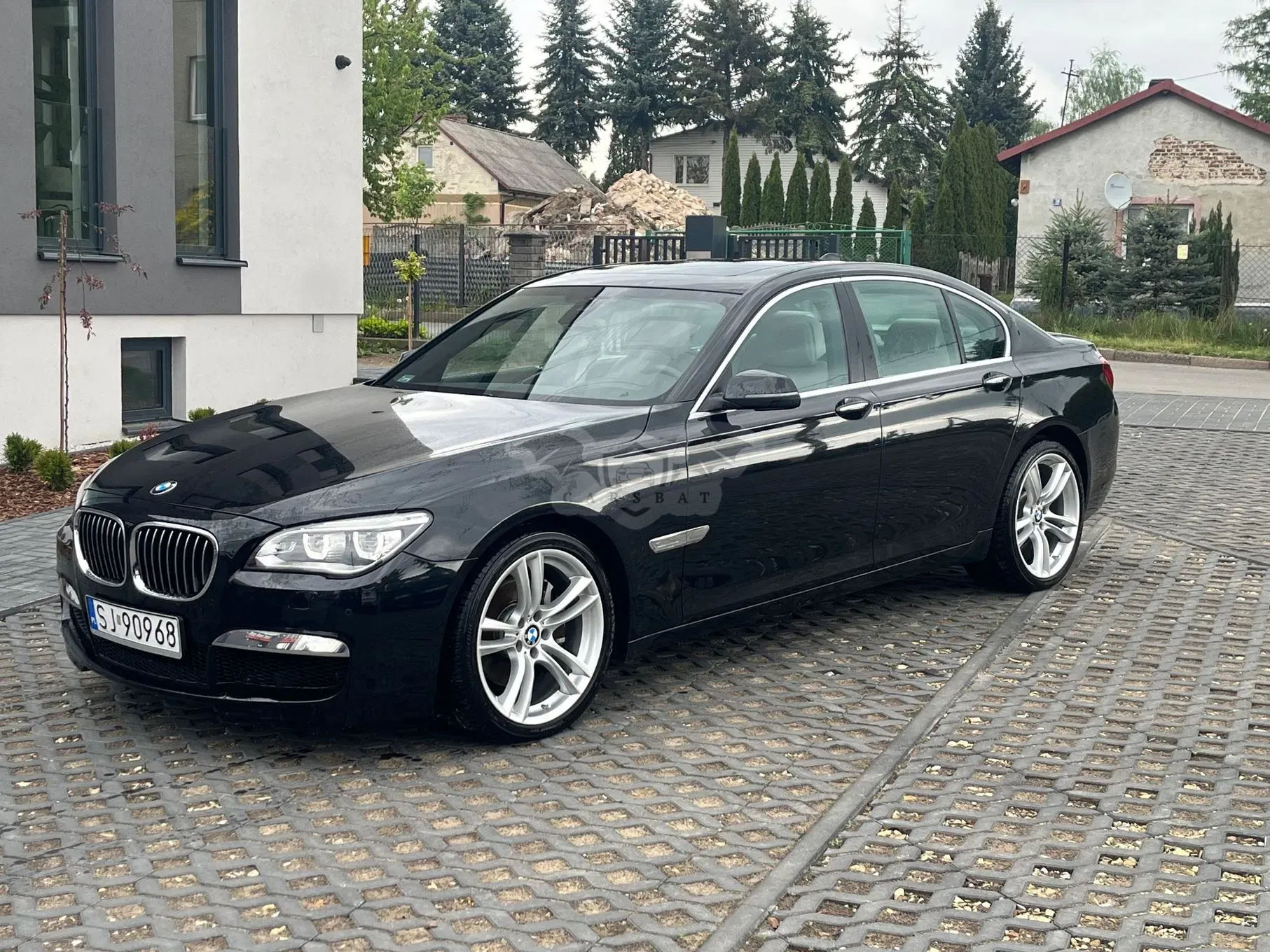 BMW 7 Series F01 730d xDrive 2013