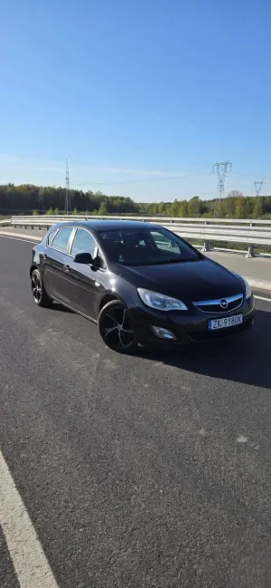 Opel Astra J 1.4 Turbo 2011