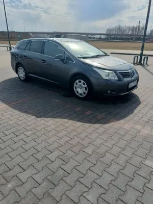 Toyota Avensis III 2.0 D-4D Sol plus 2011