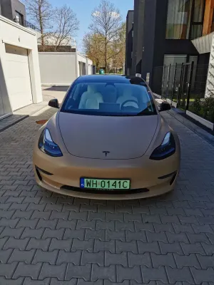 Tesla Model 3 2023