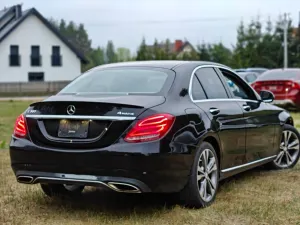 Mercedes-Benz C W205 300 4MATIC 9G-TRONIC 2017