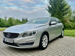 Volvo V60 I D4 Drive-E Momentum 2014