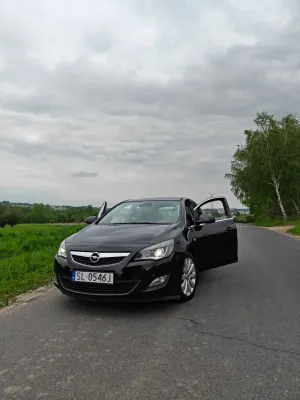 Opel Astra J 1.4 T Cosmo 2011