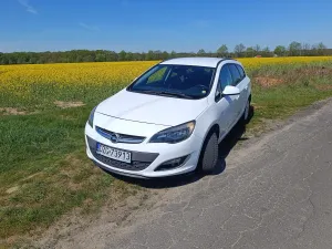 Opel Astra J 1.7 CDTI 2012