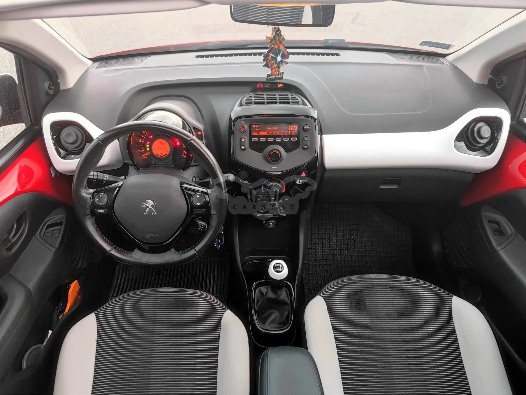 Peugeot 108 VTI 68 STOP&START Top Allure 2015