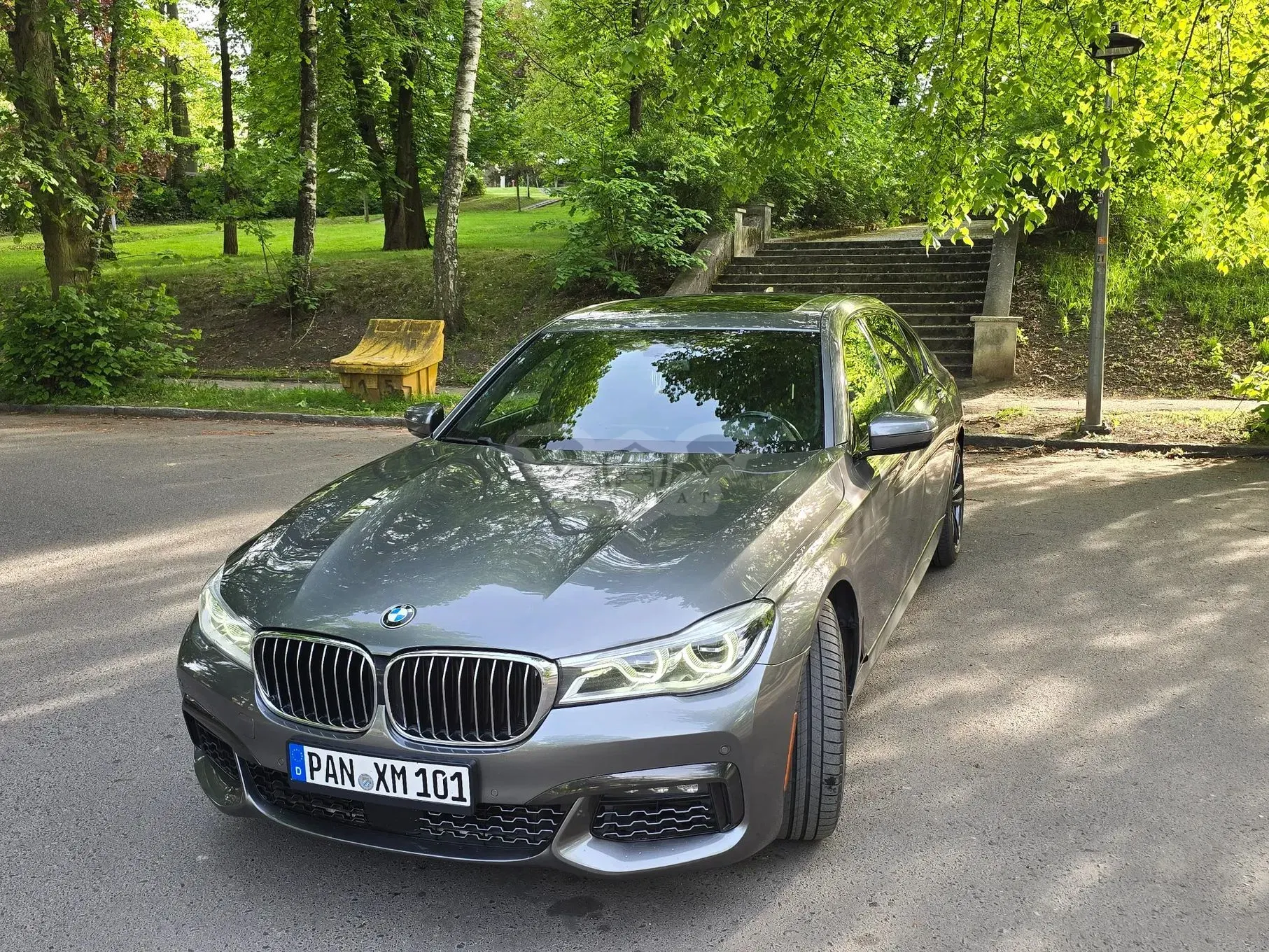 BMW 7 Series G11/12 750i xDrive 2018