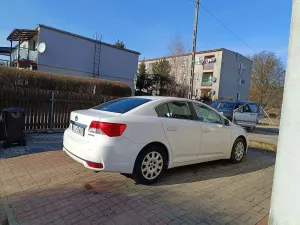 Toyota Avensis III 2.0 D-4D Active 2012