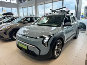 Kia EV3 81.4kWh Earth 2025