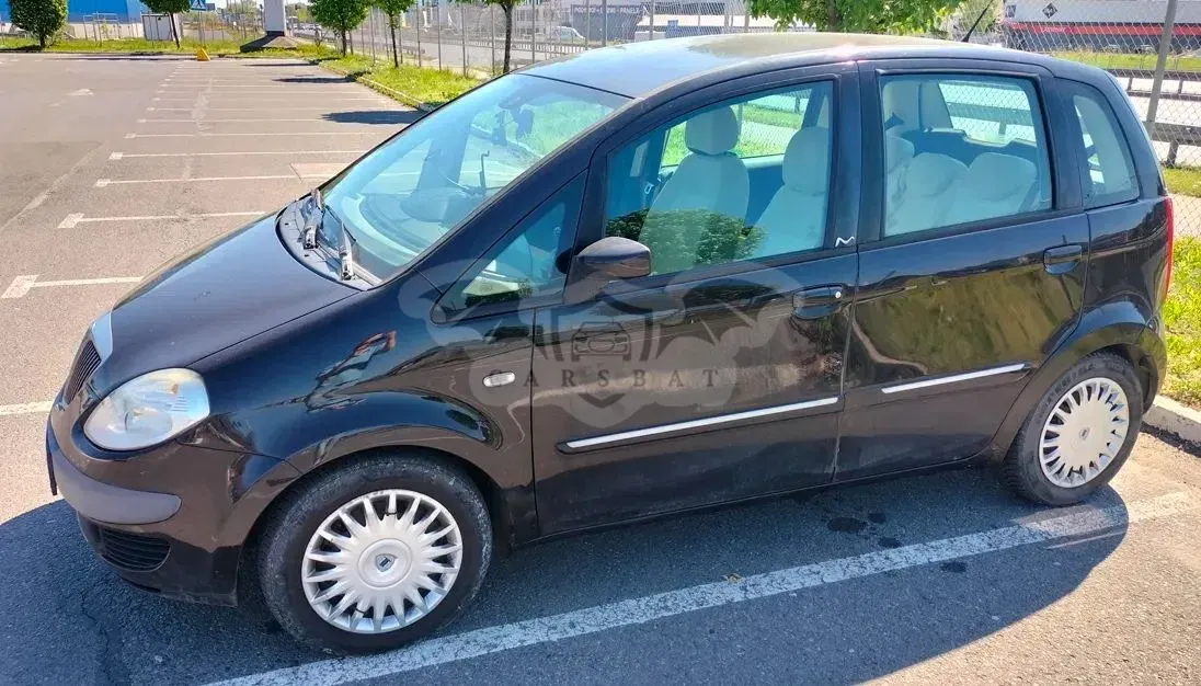 Lancia Musa 1.4 16V Oro 2006