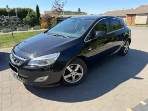 Opel Astra J 1.6 Cosmo 2010