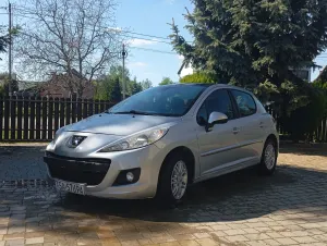 Peugeot 207 90 HDi FAP forever 2011