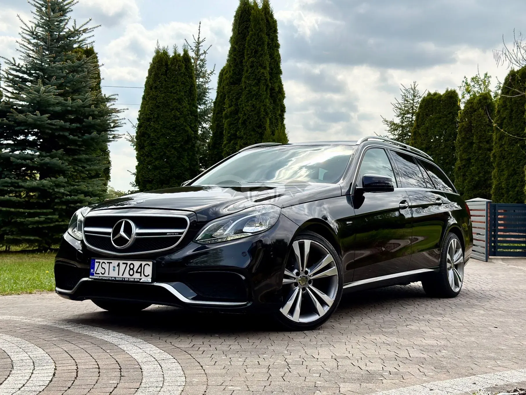 Mercedes-Benz E W212/W207 200 7G-TRONIC Avantgarde 2014