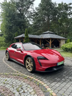 Porsche Taycan 2023