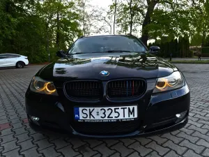 BMW 3 Series E90/E91/E92/E93 325i xDrive 2010