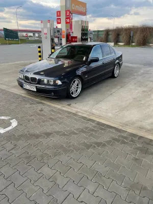 BMW 5 Series E39 2002