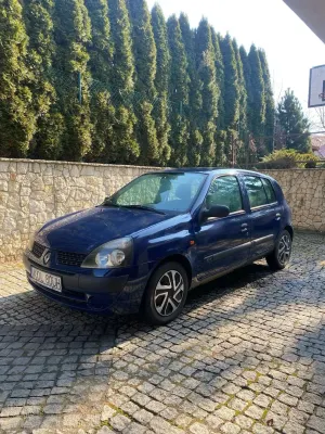Renault Clio II 1.2 16V Authentique 2002