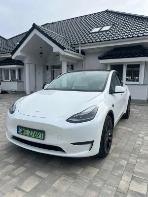 Tesla Model y 2022