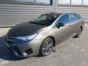 Toyota Avensis III 2.0 D-4D Premium 2017
