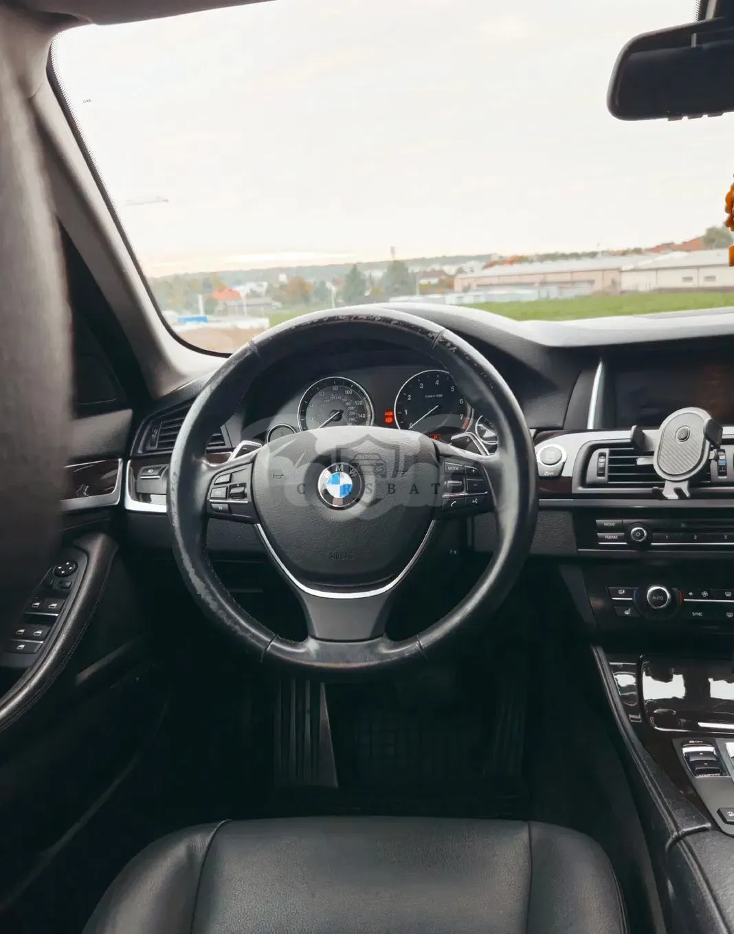 BMW 5 Series F10/F11 528i xDrive 2016