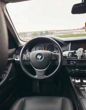 BMW 5 Series F10/F11 528i xDrive 2016