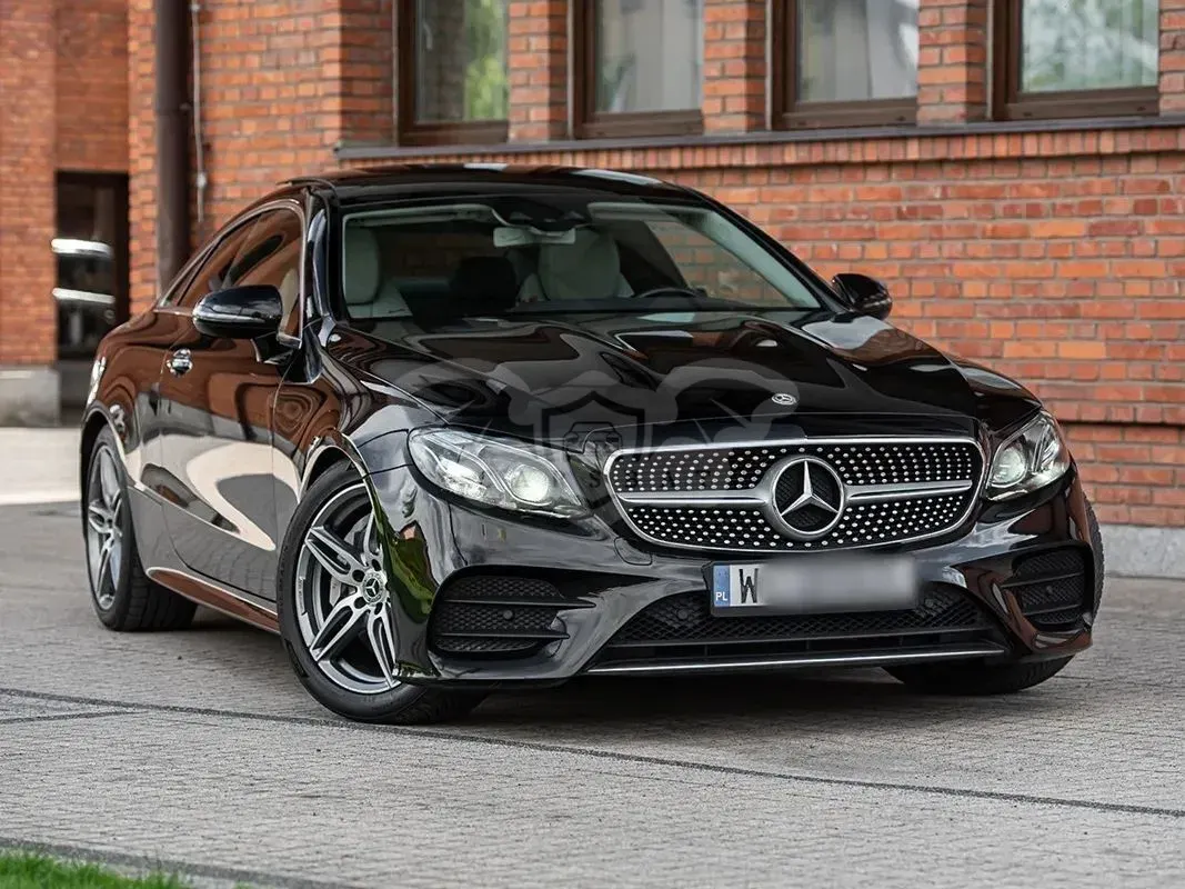 Mercedes-Benz E W213 300 9G-TRONIC AMG Line 2018