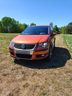 Volkswagen Touran II 1.4 TSI DSG STYLE 2010