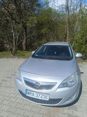 Opel Astra J 1.7 CDTI DPF 150 Jahre 2012