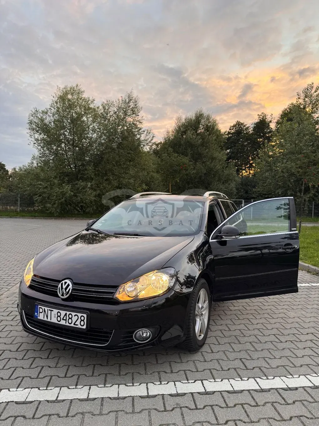 Volkswagen Golf VI 1.6 TDI Highline 2011