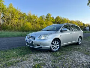 Toyota Avensis II 2.0 D-4D Combi 2003