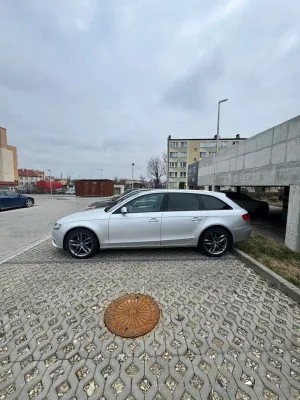 Audi A4 B8 2.0 TDI 2011