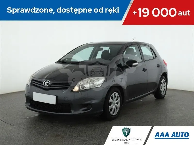 Toyota Auris I 2011