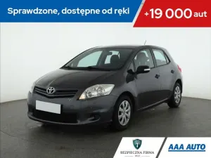 Toyota Auris I 2011