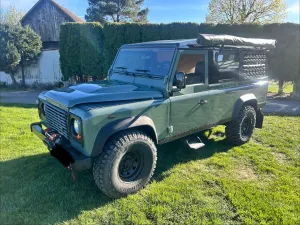 Land Rover Defender 2010