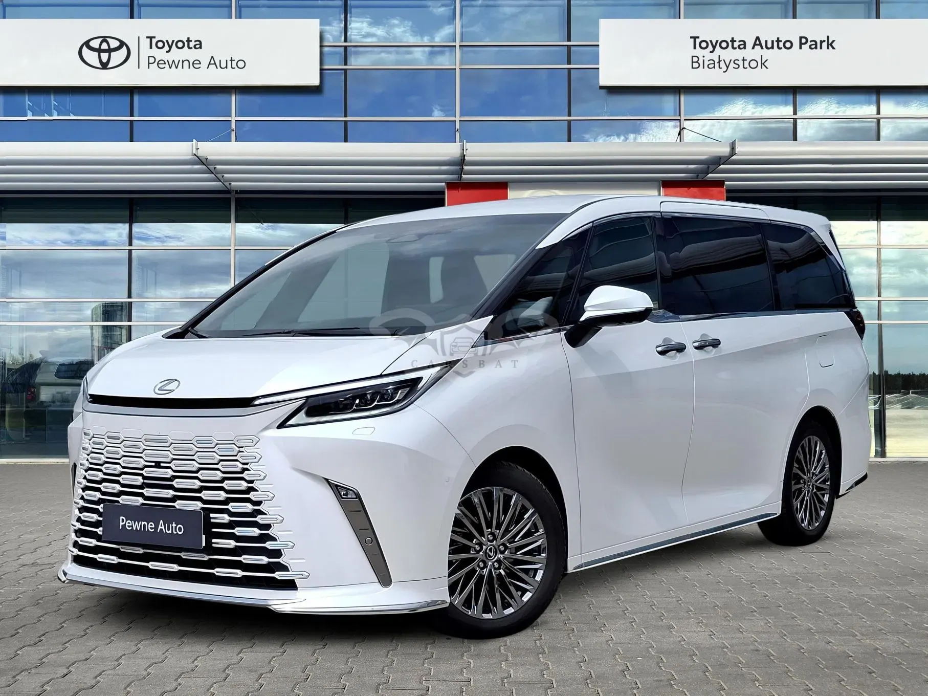 Lexus LM 2025
