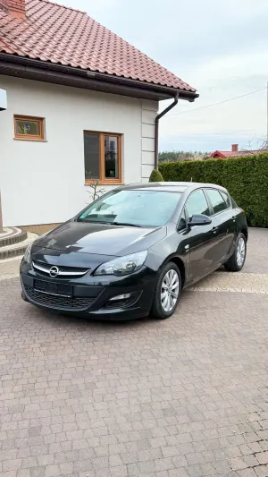 Opel Astra J 2013
