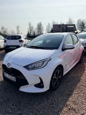 Toyota Yaris IV 1.5 Style CVT 2024