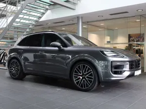 Porsche Cayenne III 2024