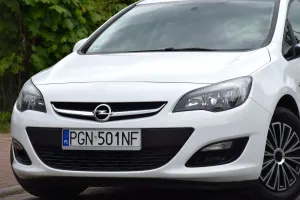 Opel Astra J 1.6 Design Edition 2014
