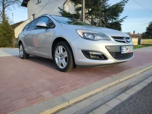Opel Astra J 1.6 Selection 2015
