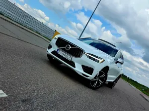 Volvo XC60 II T8 AWD Plug-In Hybrid R-Design 2017